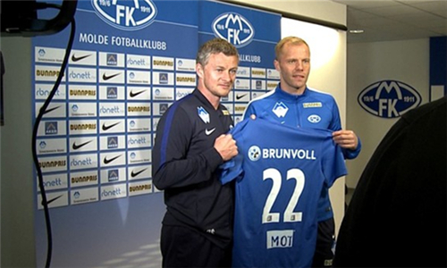 莱万：现在最好不要谈论亚马尔；合同的事我不着急（莱万：当下别谈亚马尔；合同问题我并不着急）