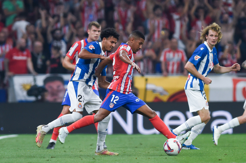 瑞天空：AC米兰与阿利松接触，利物浦对明夏转会持开放态度（瑞天空：米兰与阿利松已有接触，利物浦对其明夏转会持开放立场）