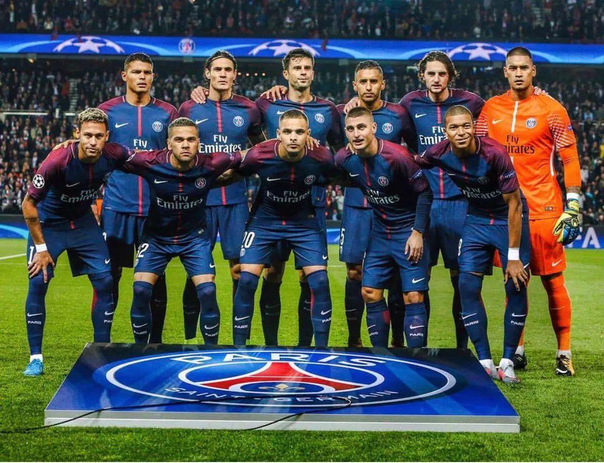 米兰本赛季表现强劲，阵容稳定，今夜对阵萨索洛关键，需全力争胜。（米兰本季状态火热、阵容稳定，今夜对萨索洛一战至关重要，唯有全力争胜）