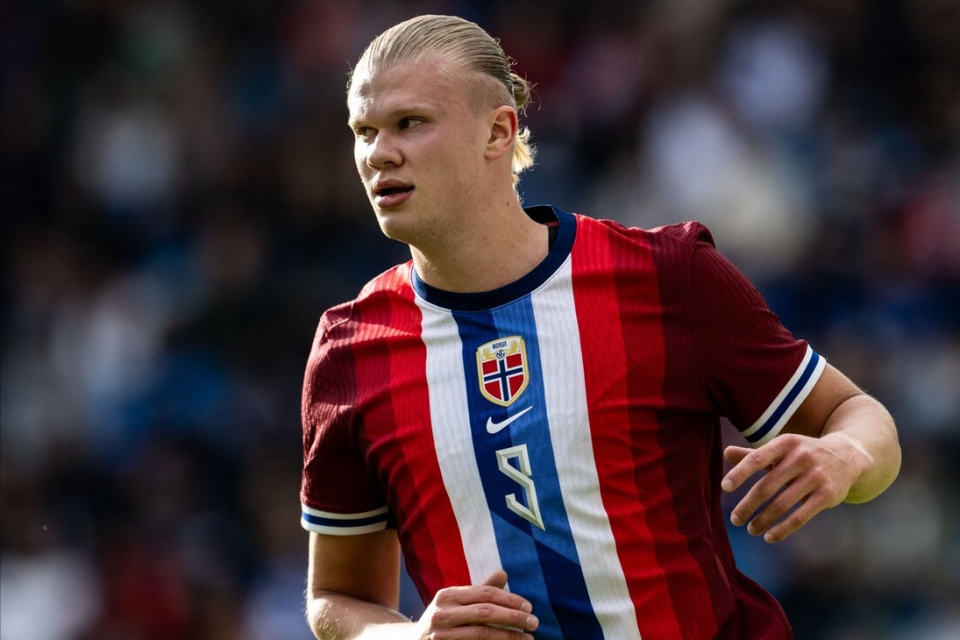 埃梅里：主场战胜阿森纳真的很开心，英超是本赛季首要目标（埃梅里：主场击败阿森纳令人欣喜，本赛季首要任务锁定英超）