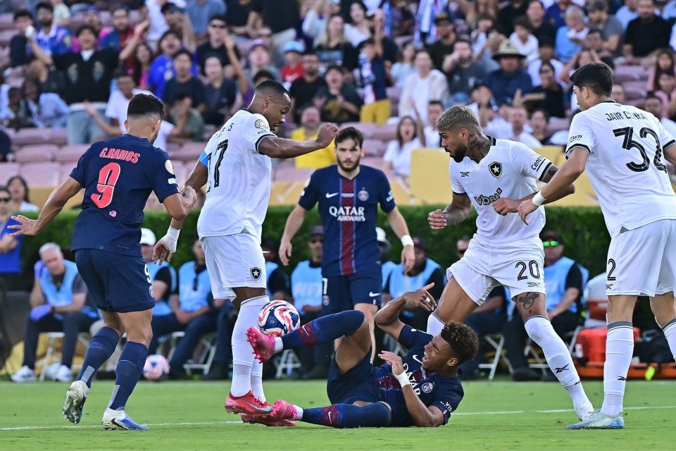 大范：詹姆斯没什么需要证明，但对比赛上瘾让他还会继续打（大范：詹姆斯已无须再证明自己，对比赛的痴迷会让他继续征战）