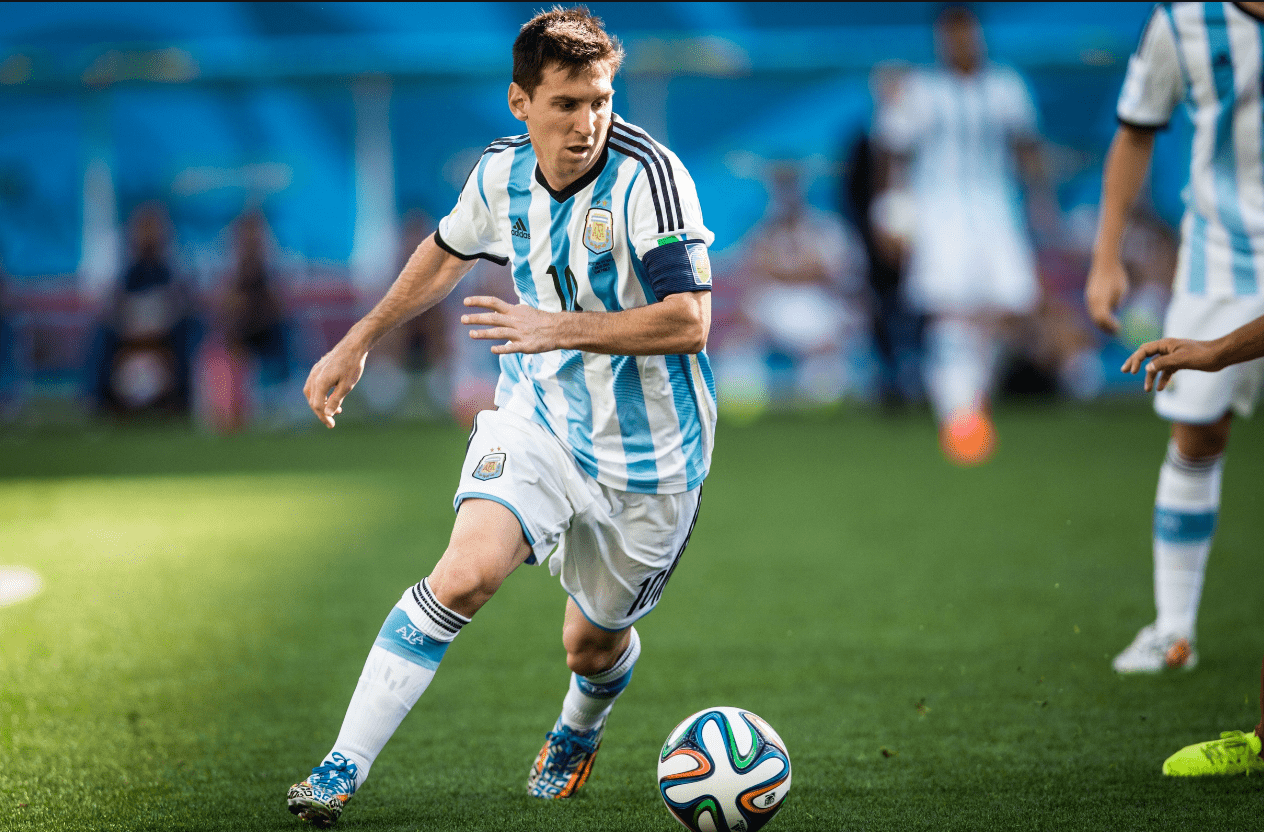 托蒂：有位球迷买年卡只为了看我，知道我不在他直接就不看了（托蒂自曝：有球迷为看我办年卡，我缺席他就不看比赛）