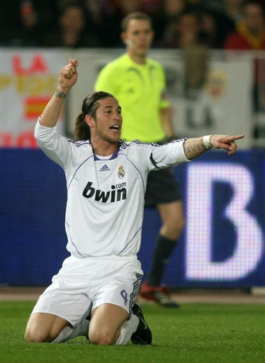 奥乌苏去津门虎？于根伟：目前不可能敲定引援，别轻信传闻（奥乌苏要加盟津门虎？于根伟澄清：暂无法定引援，勿信传闻）