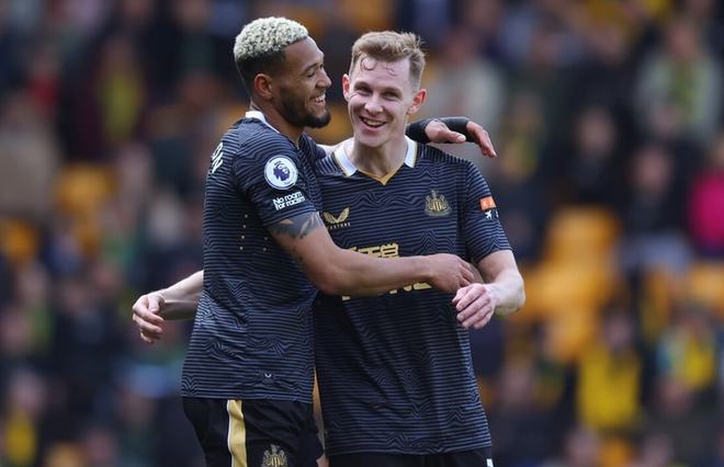 利物浦利好 利雅得新月有意签萨拉赫 2亿年薪 转会费超5300万欧（利物浦迎利好：利雅得新月开出2亿年薪求购萨拉赫，转会费超5300万欧）