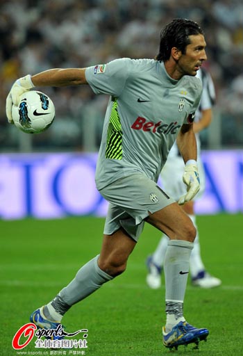 德转列本赛季30岁以上选手进球排行榜：凯恩领跑，...（德转公布本赛季30岁以上球员进球榜：凯恩位居榜首）