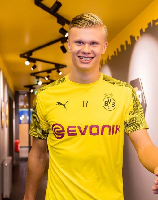 斯潘塞末节12分险些导演惊天逆转，梅尔顿复出首秀亮眼（斯潘塞末节轰12分险上演大逆转，梅尔顿复出首秀抢眼）