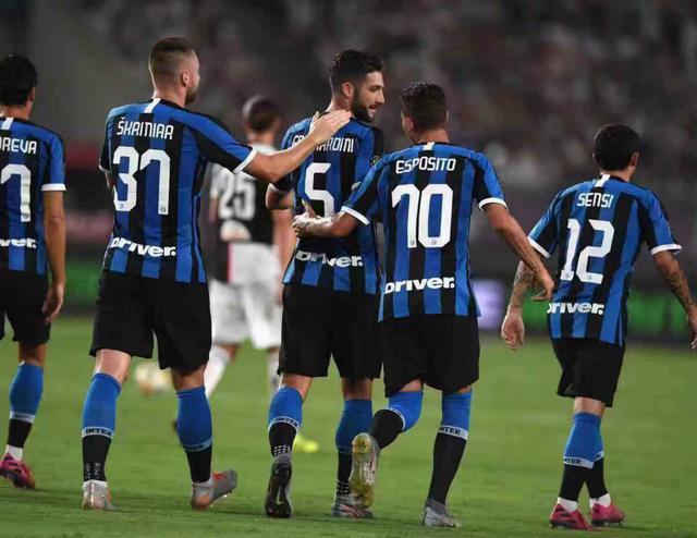 三分雨把对手淋到怀疑人生（三分暴雨浇懵对手）