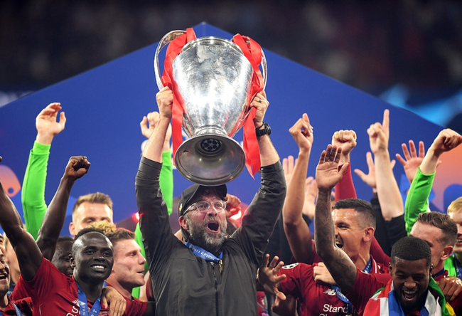 巴萨梅西自由球进球助球队领先（梅西任意球建功，助巴萨取得领先）