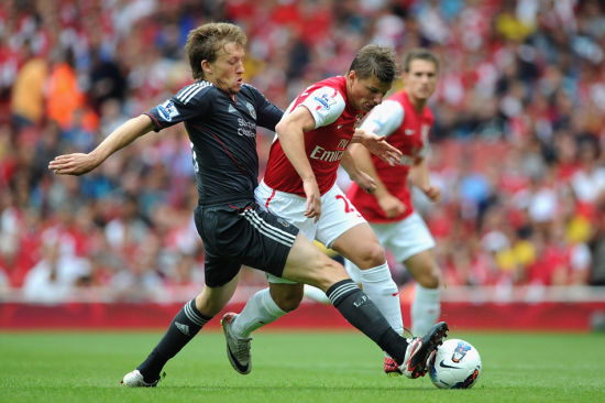 拜仁客战阿森纳名单：凯恩、奥利塞领衔，迪亚斯停赛（拜仁客赴阿森纳大名单：凯恩、奥利塞压阵，迪亚斯因停赛缺席）