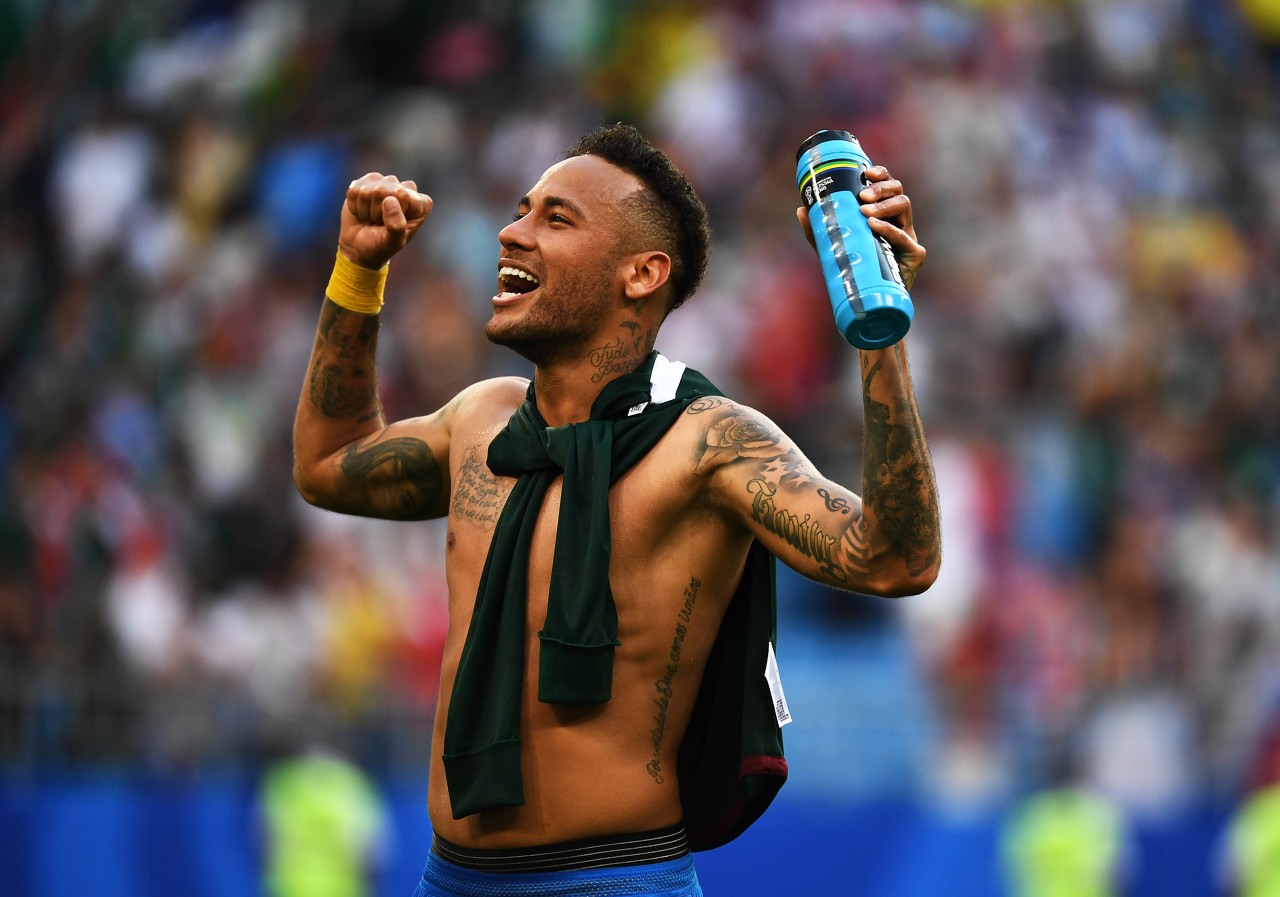 摩纳哥1-0客胜十人博德闪耀，巴洛贡一锤定音，甘德森直红（摩纳哥1-0客擒十人博德闪耀：巴洛贡定胜局，甘德森直红）